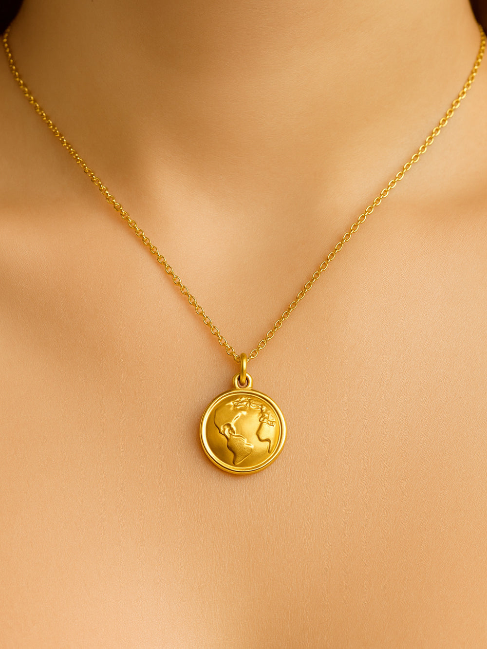 Earth - 18K gold-plated necklace from Smorsh